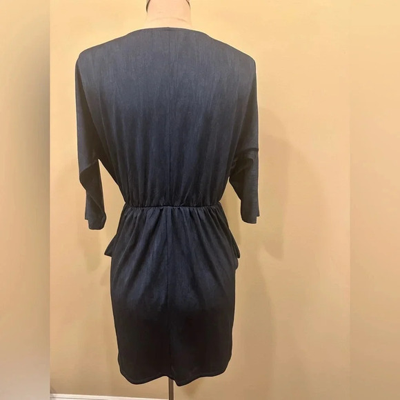 Forever 21 Navy Blue Wrap Around Casual Dress with Pockets Size Small - Picture 5 of 6